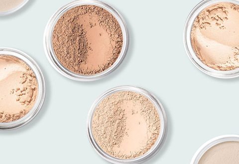 Rekomendasi Bedak Tabur untuk Kulit Berminyak Terbaik Tahun 2021